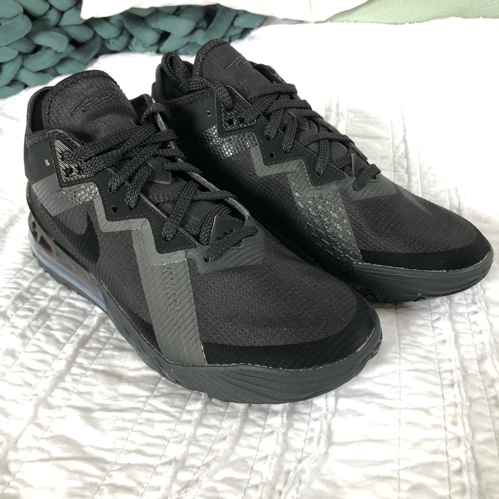 nike lebron james XVIII low basketball sneakers - Picture 2 of 14